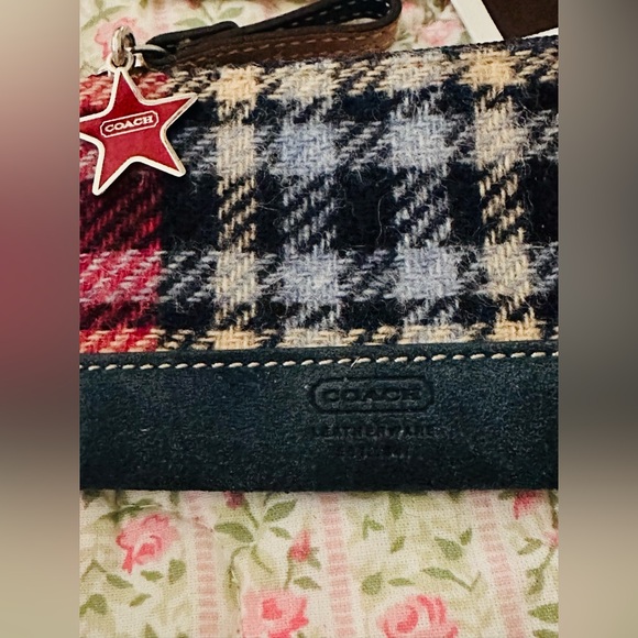 Authentic Coach Vintage Holiday Plaid Keychain Wallet - Red, Blue,& White! NWT! - Picture 3 of 9